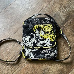 • Vera Bradley bag